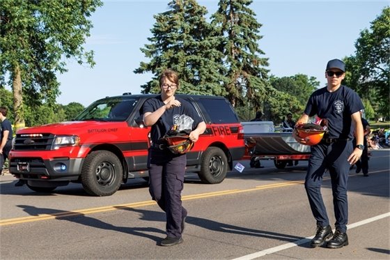 Explorers throw candy