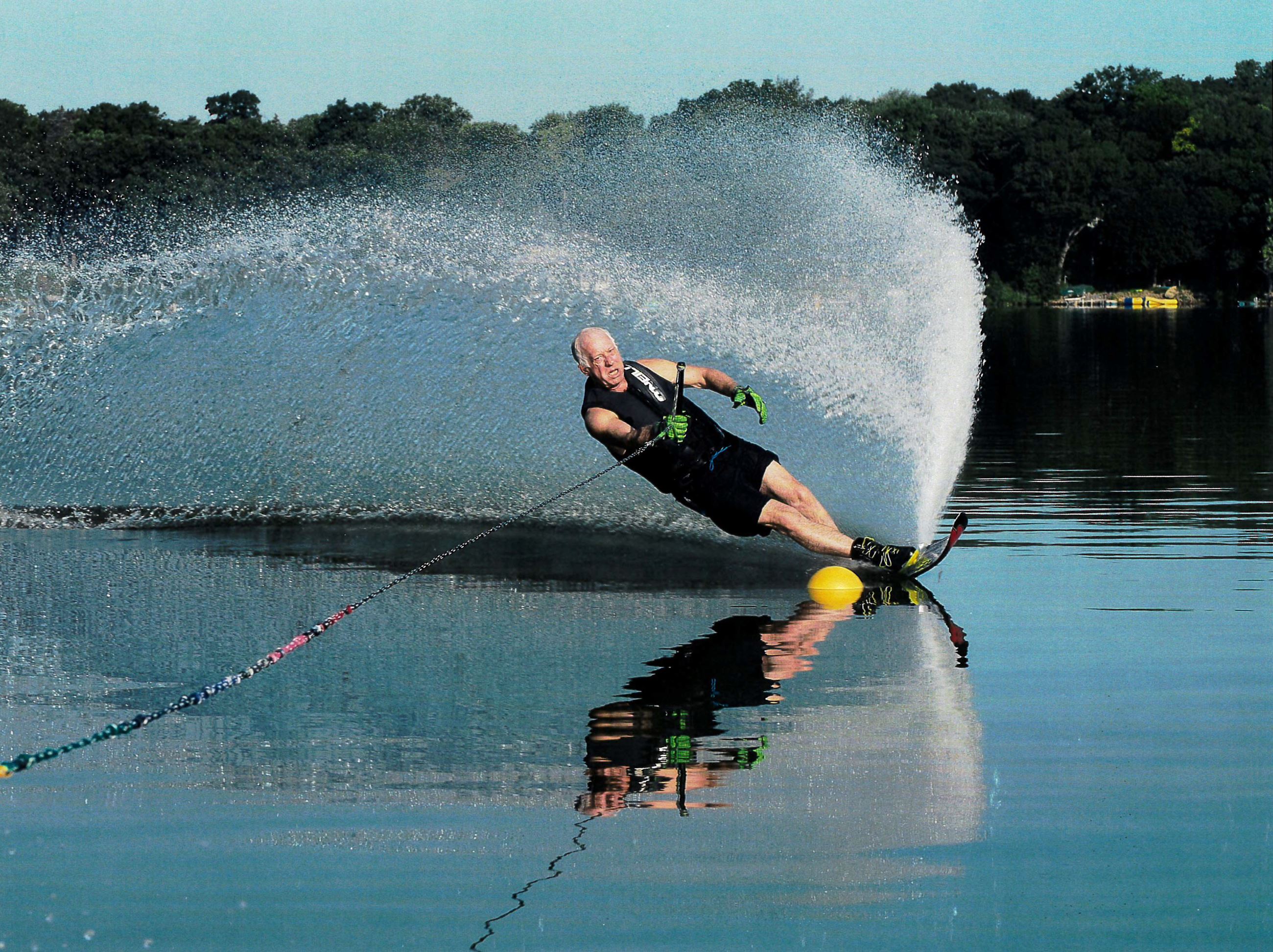 Bruce Bester waterskiing